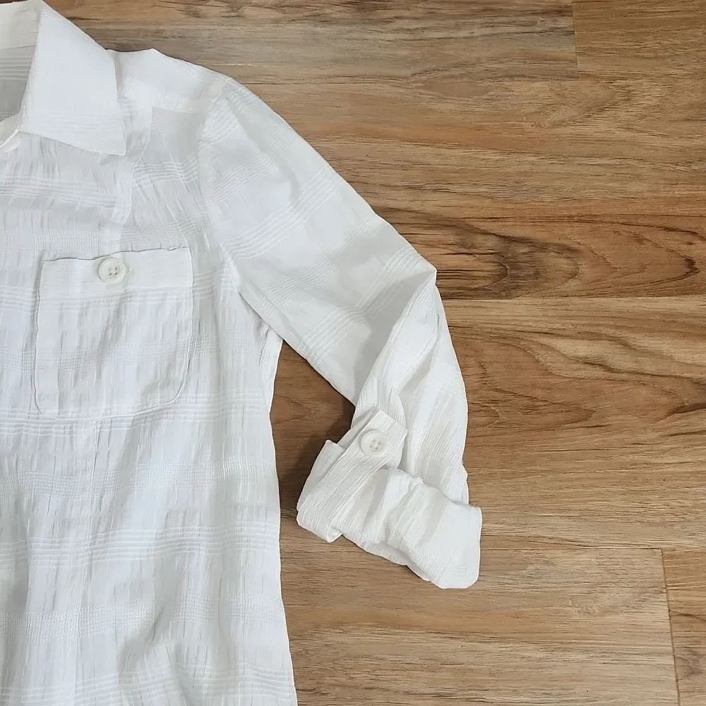 🔺️Christopher & Banks White Buttoned Long Sleeve Top Medium - Picture 6 of 14